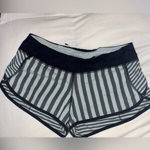 Striped Women's Shorts Lululemon Speed up size 8
